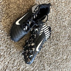 Nike aloha menace 2 shark youth football cleats